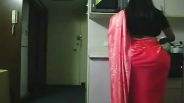 ਰੇਡਹੈੱਡ BDSM ਪ੍ਰੇਮੀ ਇੱਕ ਮੋਟੇ ਕੁੱਕੜ ਨਾਲ ਘੁਸਪੈਠ ਕੀਤਾ